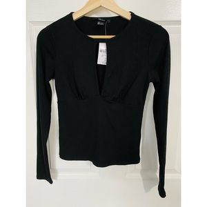 • black long sleeve peekaboos shirt •